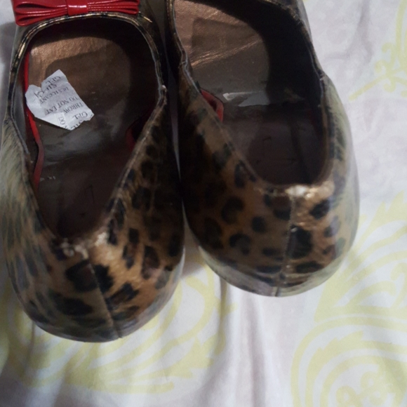 Shoes - Picture 4 of 4